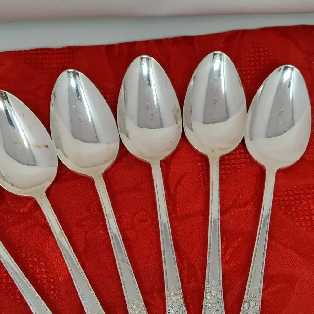 8X Tbsp Rogers Bros ADORATION International SilverPlate Table Spoons